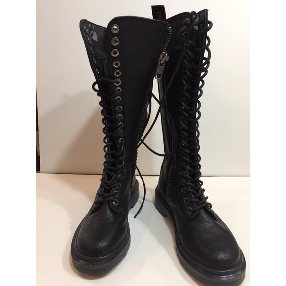 knee high demonia boots